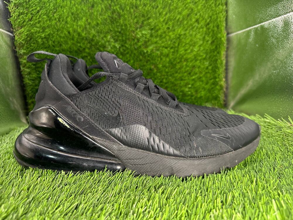 Nike Air Max 270 AH8050-005 Athletic Sneaker Men's 10.5 Black Woven Training Gym
